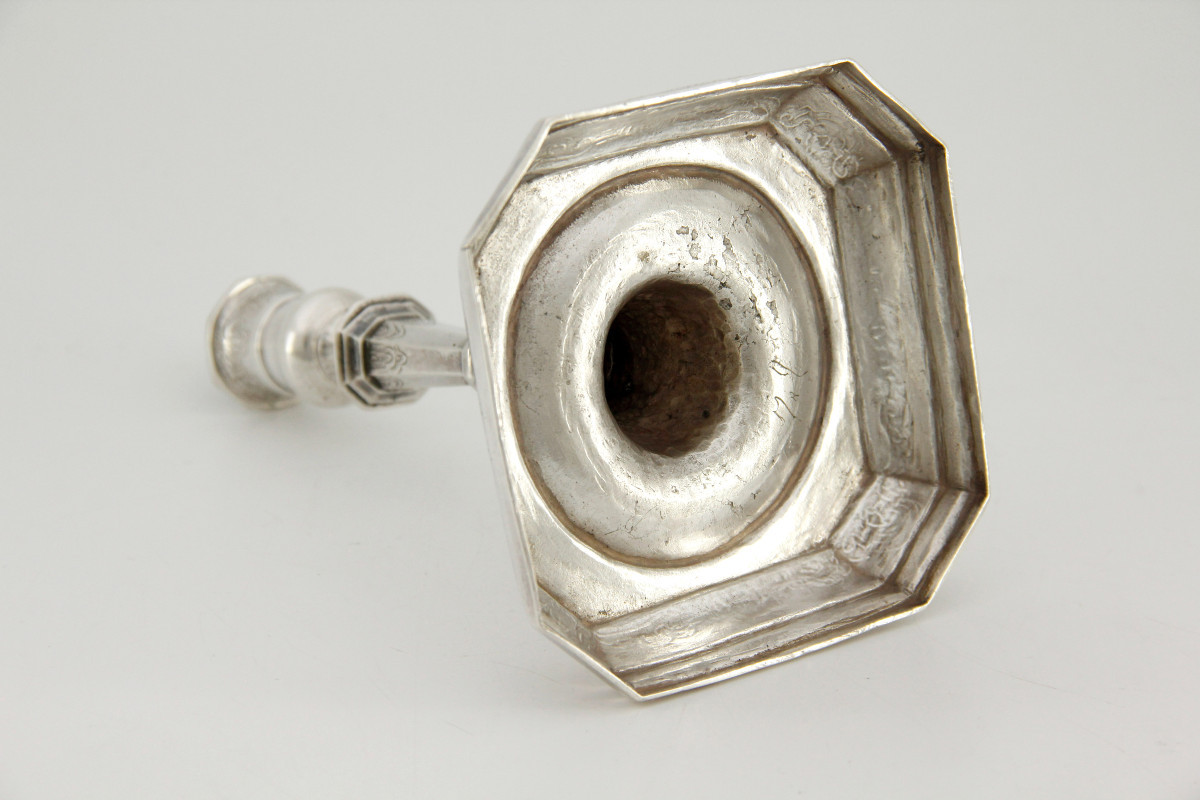 Petit flambeau de toilette patronymique en argent, daté 1748 — Allemagne, vers 1720-1730-photo-4