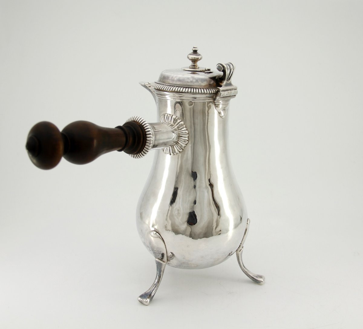 Grande chocolatière en argent massif — Paris, 1724-1725-photo-3
