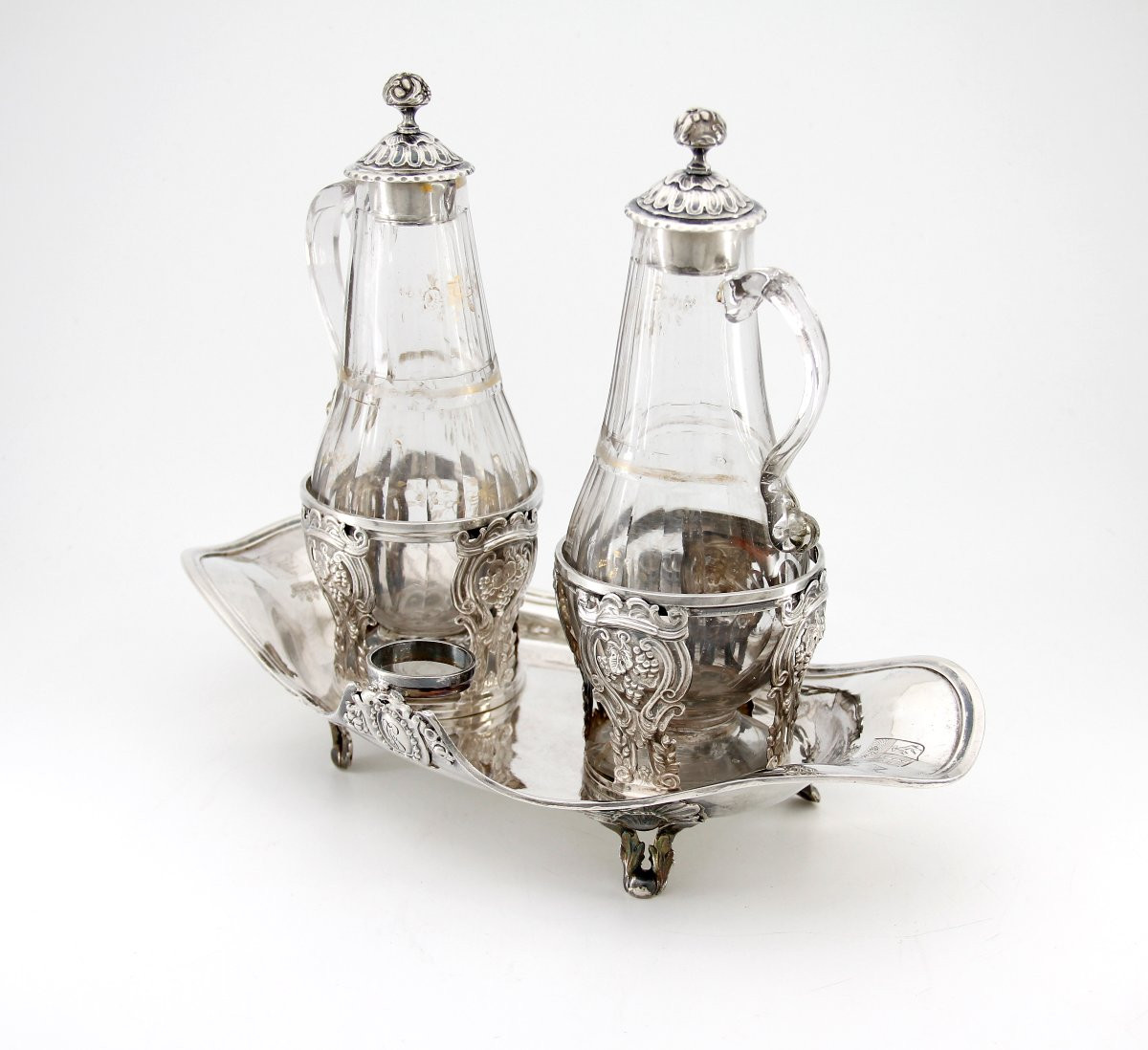 Huilier-vinaigrier en argent massif — René-Pierre Ferrier — Epoque Louis XVI — Paris, 1781-1782-photo-2