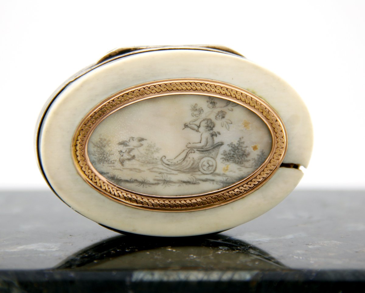 Boîte à mouches d'époque Louis XVI – Ivoire, argent et vermeil rose – Paris, 1780-1782-photo-3