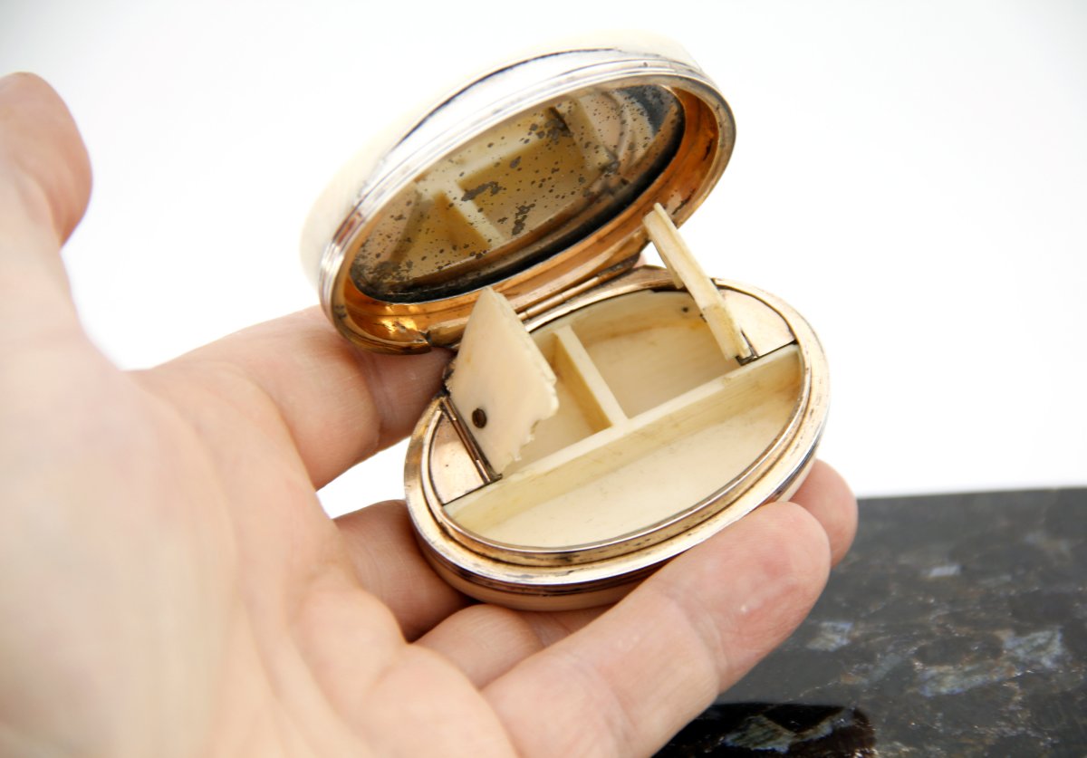 Boîte à mouches d'époque Louis XVI – Ivoire, argent et vermeil rose – Paris, 1780-1782-photo-6