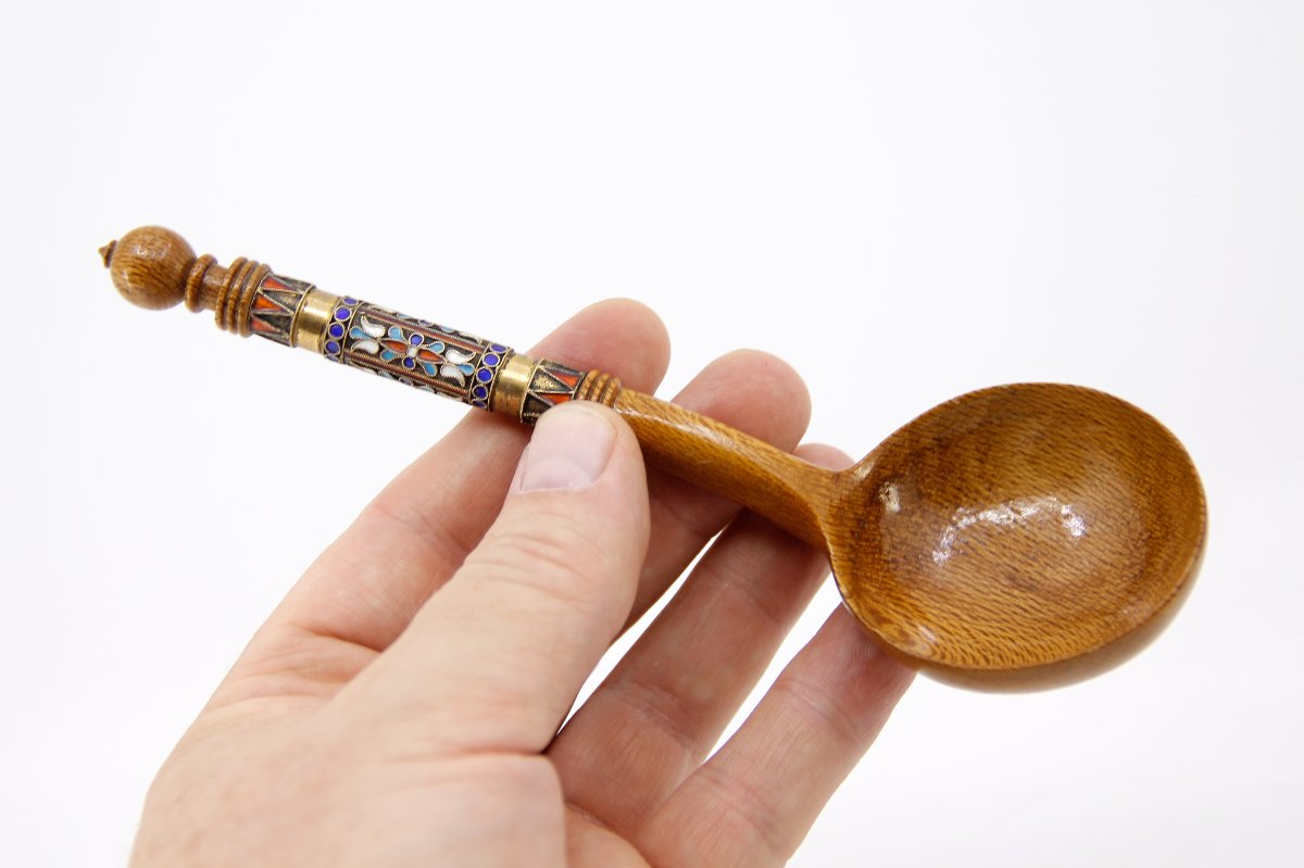 Traditional Russian Spoon – Karelian Birch, Gilded Silver, And Filigree Enamel – Circa 1880-photo-2