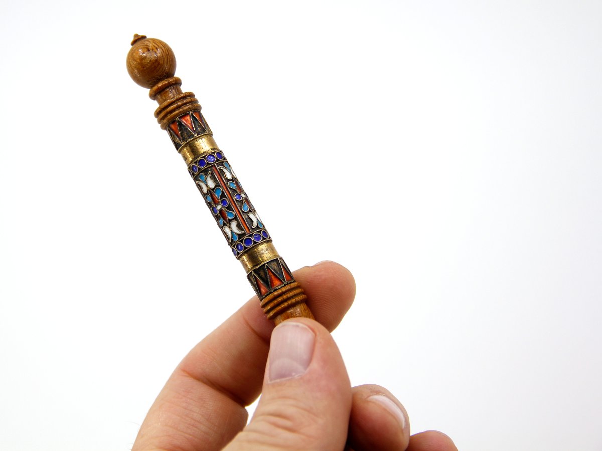 Traditional Russian Spoon – Karelian Birch, Gilded Silver, And Filigree Enamel – Circa 1880-photo-4