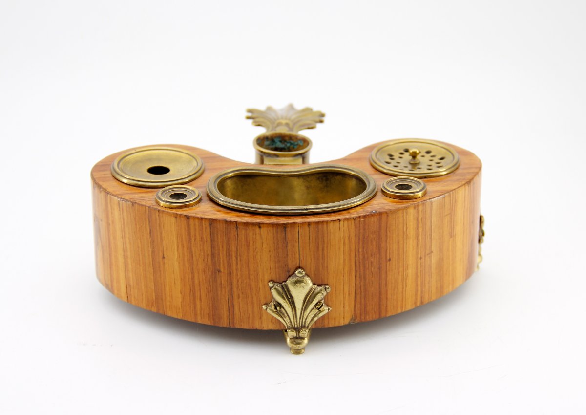 Écritoire à main de forme rognon – Bois de rose plaqué sur chêne – Époque Louis XV, vers 1760-photo-3