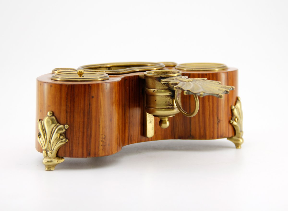 Écritoire à main de forme rognon – Bois de rose plaqué sur chêne – Époque Louis XV, vers 1760-photo-4