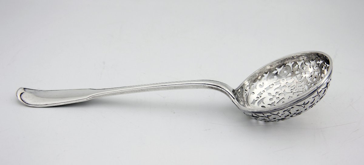 Cuillère à sucre ou à saupoudrer (saupoudreuse) — Laval 1762-1764 — Famille Picot de Dampierre -photo-4