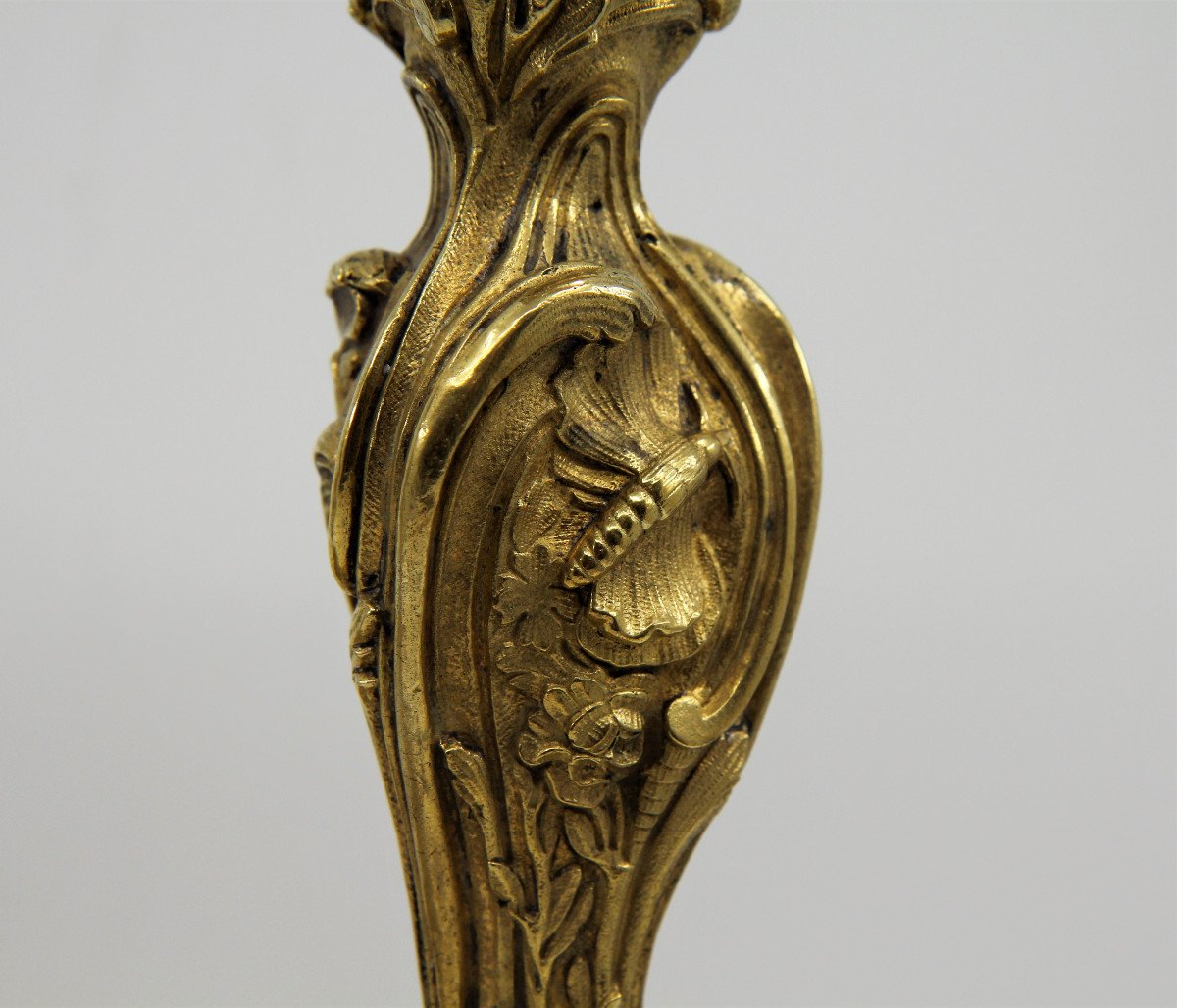 Paire de flambeaux en bronze doré de style Louis XV à la manière des frères Slodtz, 1ère moitié du XIXe-photo-2