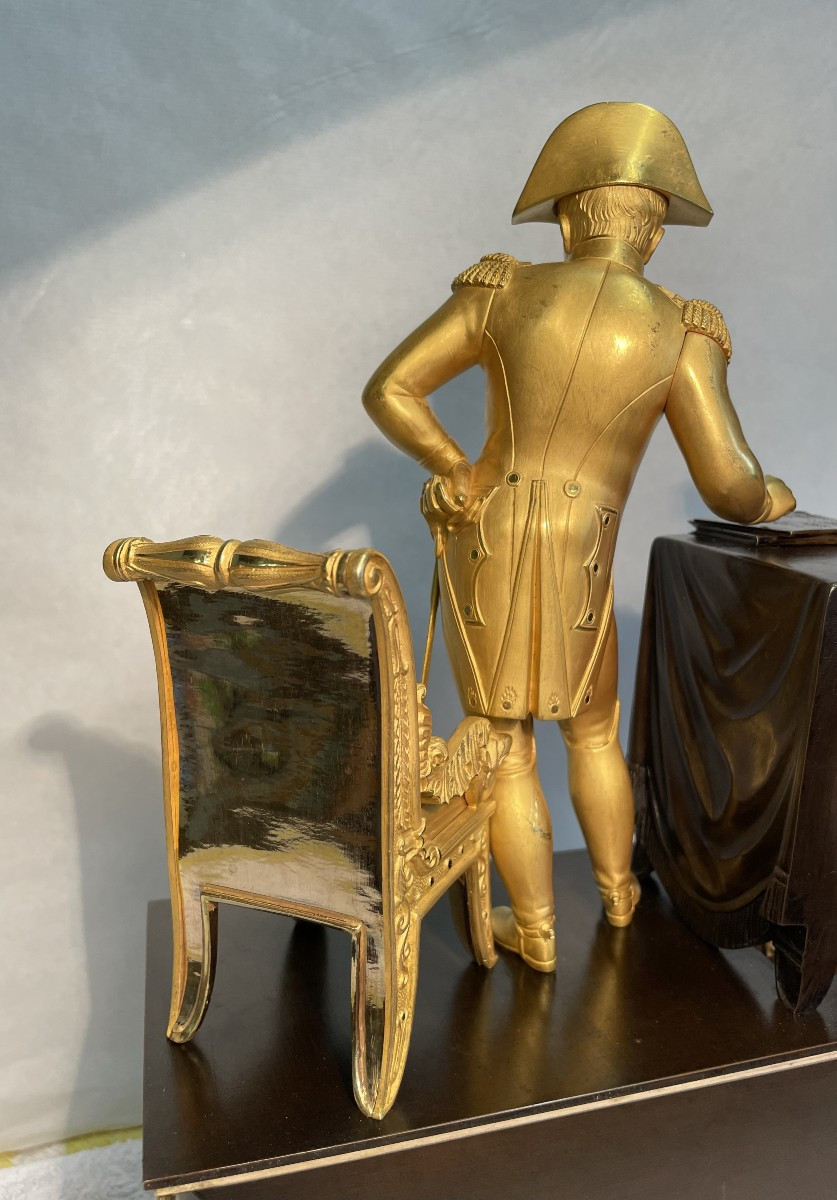 NAPOLEON BONAPARTE PLANIFIANT SES CAMPAGNES-photo-1