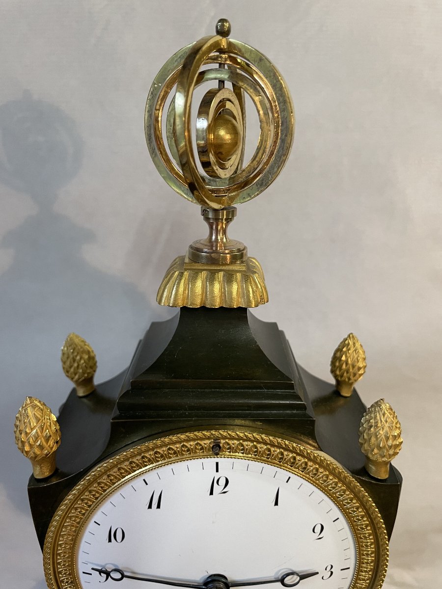 PENDULE EMPIRE VASE " ECUSSON " BRONZE , HT 38-photo-3
