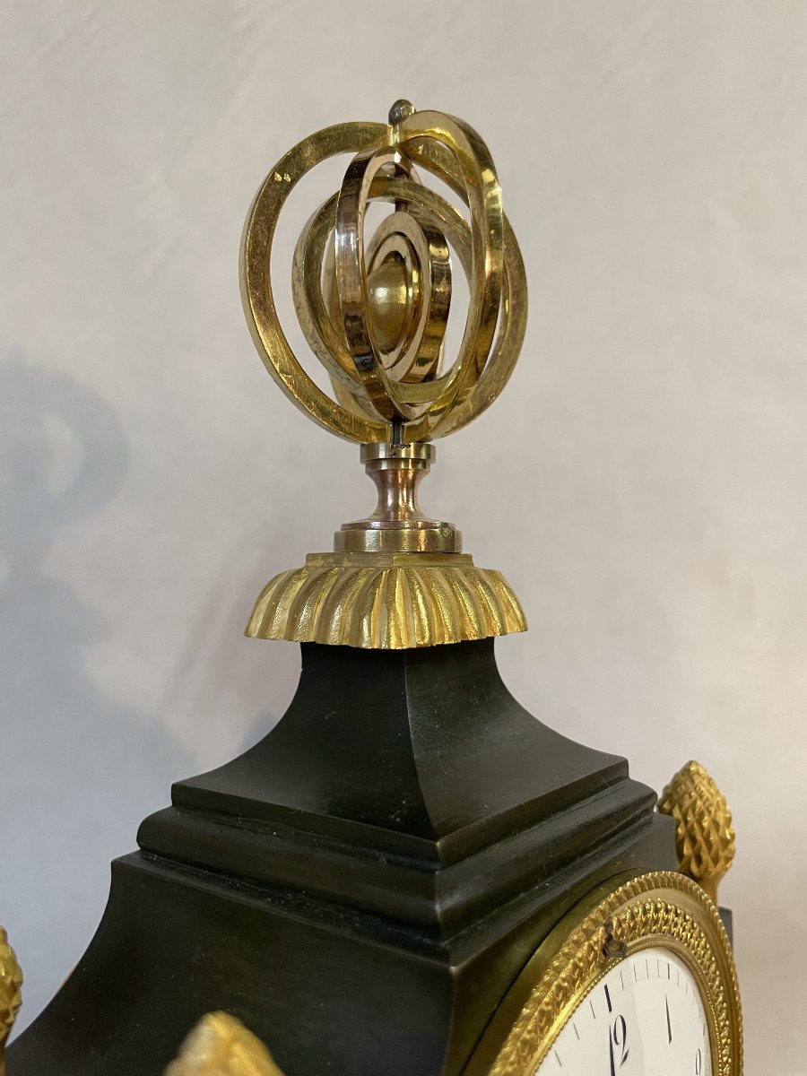 PENDULE EMPIRE VASE " ECUSSON " BRONZE , HT 38-photo-4