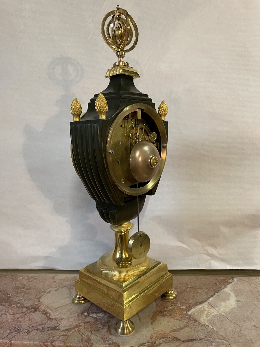PENDULE EMPIRE VASE " ECUSSON " BRONZE , HT 38-photo-7