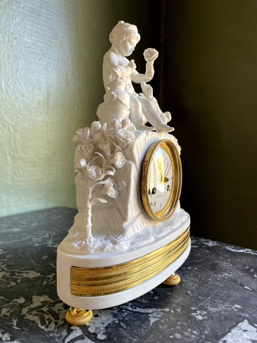 PENDULE DIRECTOIRE EN BISCUIT , HT 31.-photo-3