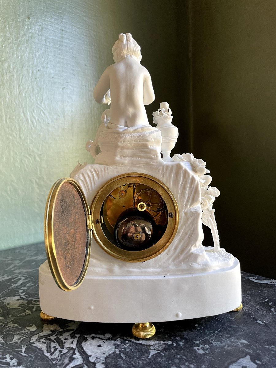 PENDULE DIRECTOIRE EN BISCUIT , HT 31.-photo-7