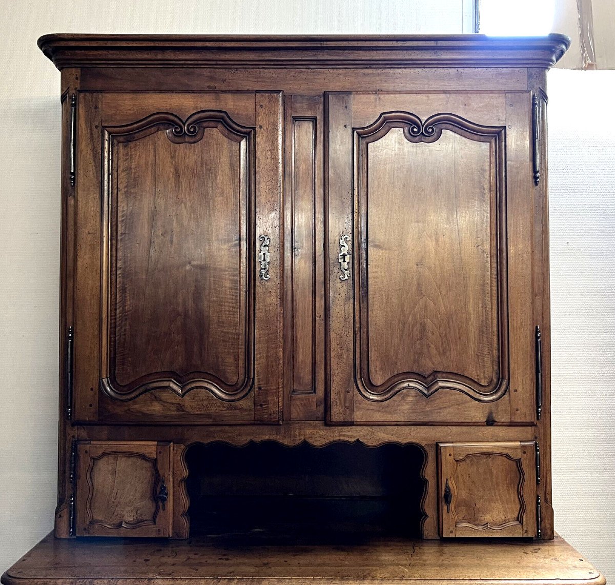 Louis XV Period Buffet In Solid Walnut-photo-2