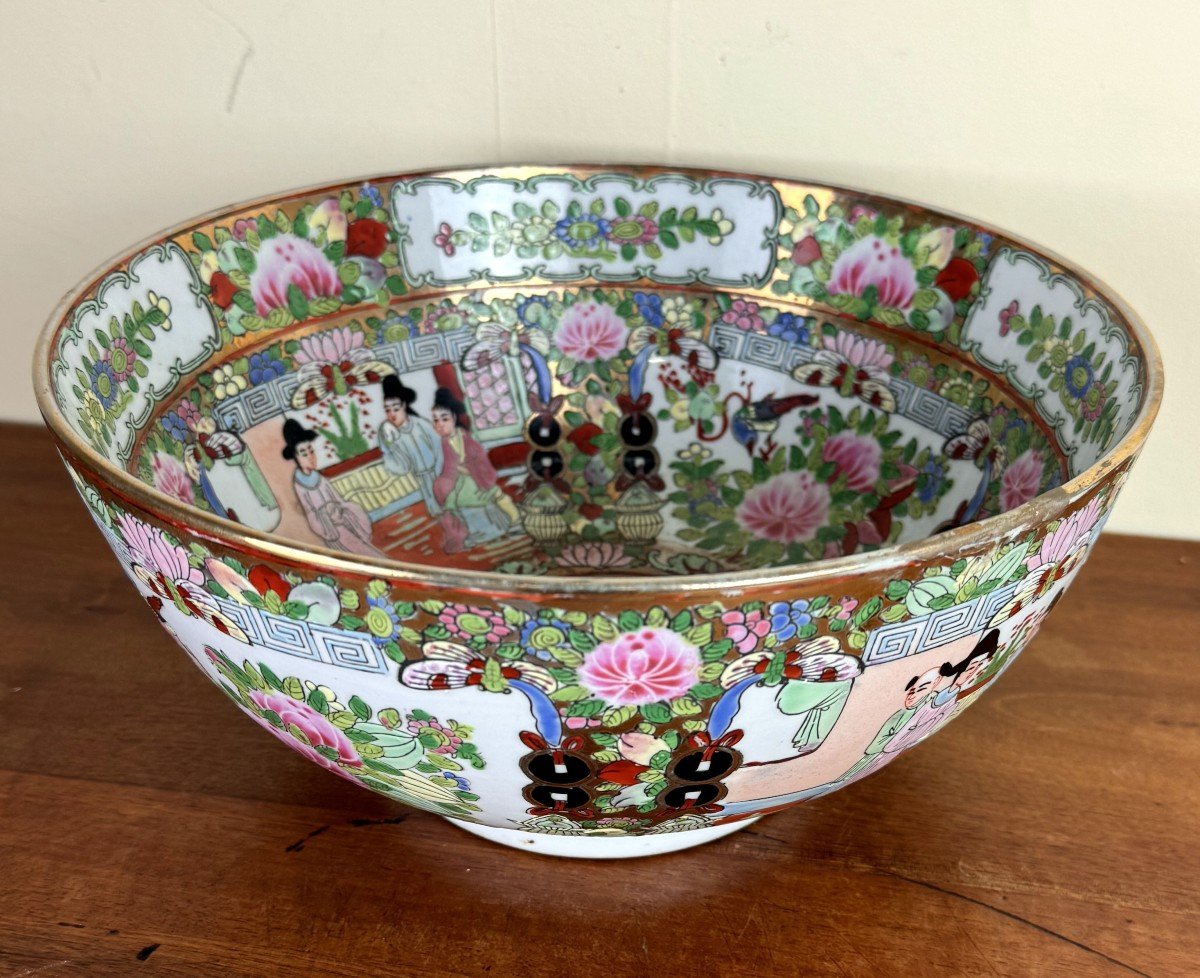 China Late 19th Century: Large Cantonese Porcelain Bowl-photo-6