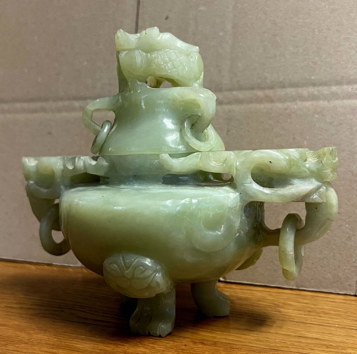 Chine, Dynastie Qing, XIXe Siècle : Brule-parfum En Jade Celadon  -photo-1