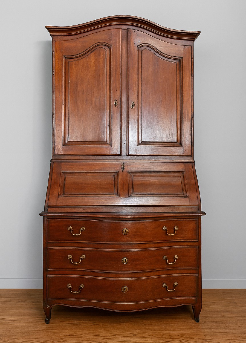 Curved Scriban Commode Cabinet Louis XV Period In Walnut