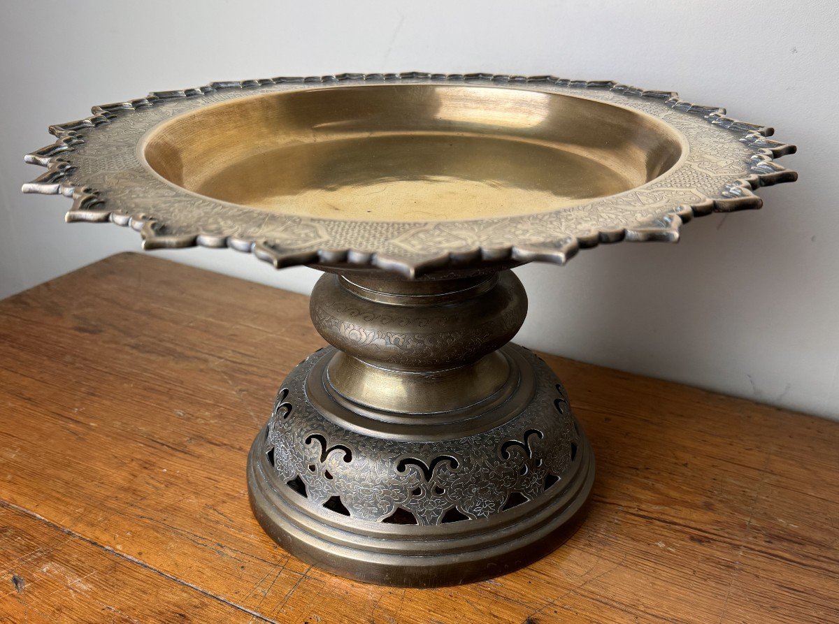 Large Cup In Bronze And Gilt Brass Resting On Openwork Pedestal-photo-4