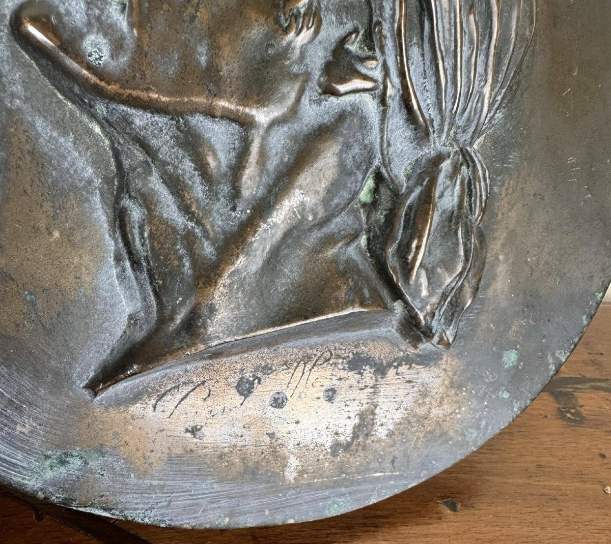 Médaillon Tondo En Bronze Patiné Au Profil De Marat Avec Le Bonnet Phrygien-photo-2