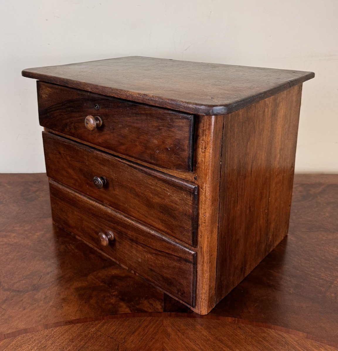 Watchmaker's Layette In Solid Walnut, 19th Century -photo-4