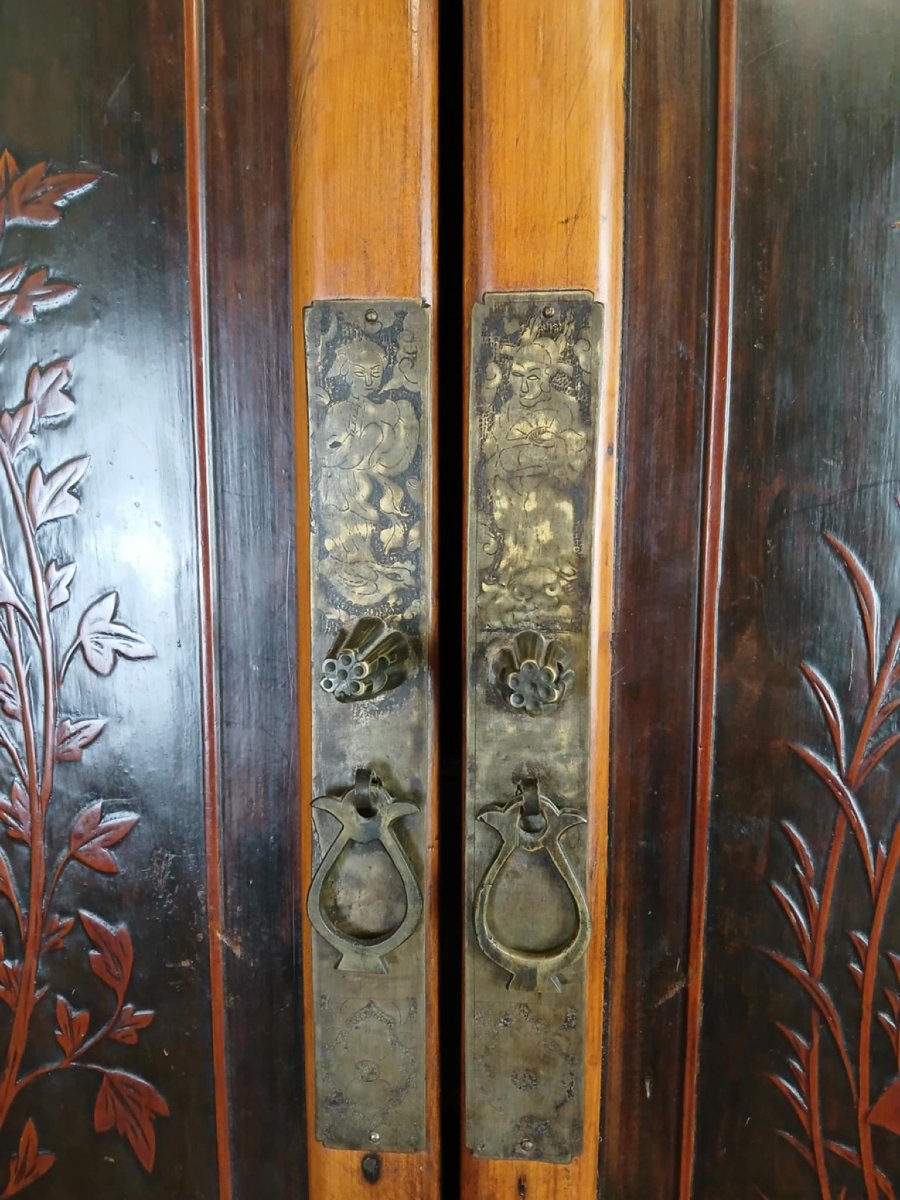 China, Early 20th Century: Large Lacquer Cabinet With Floral Decorations-photo-3