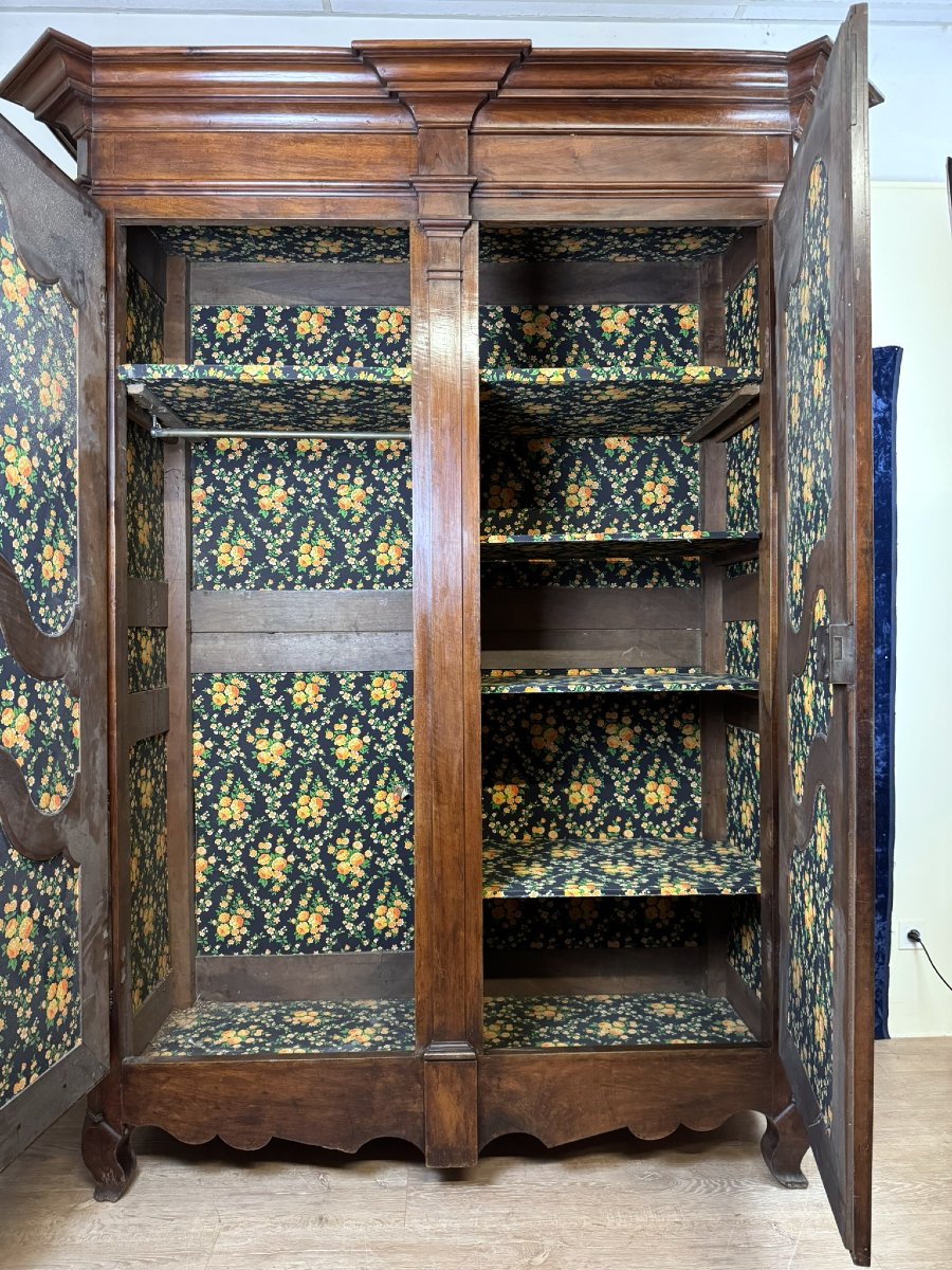 Armoire époque Louis XV En Noyer Massif Vers 1750 -photo-1
