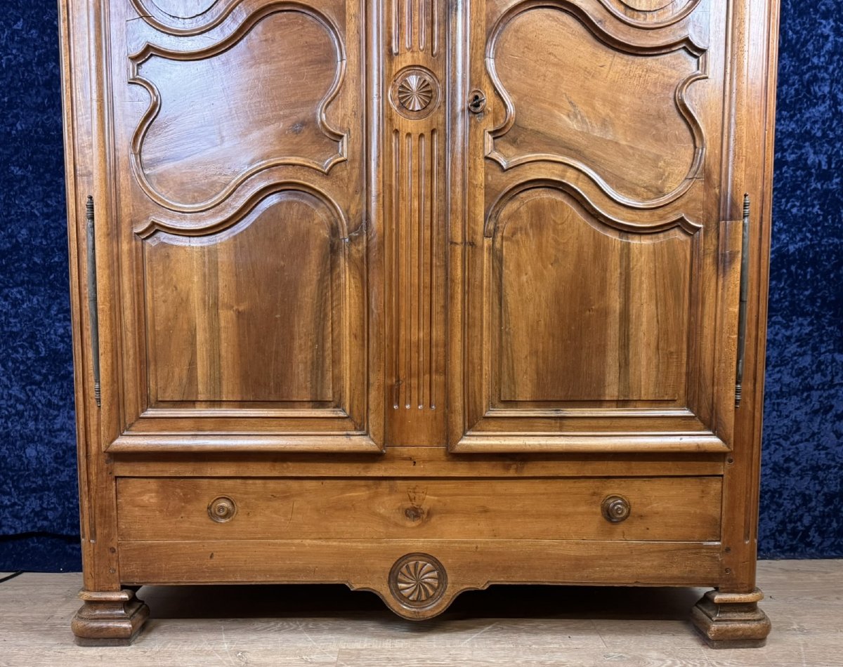 Louis XV - Louis XVI Transition Period Wardrobe In Walnut-photo-3