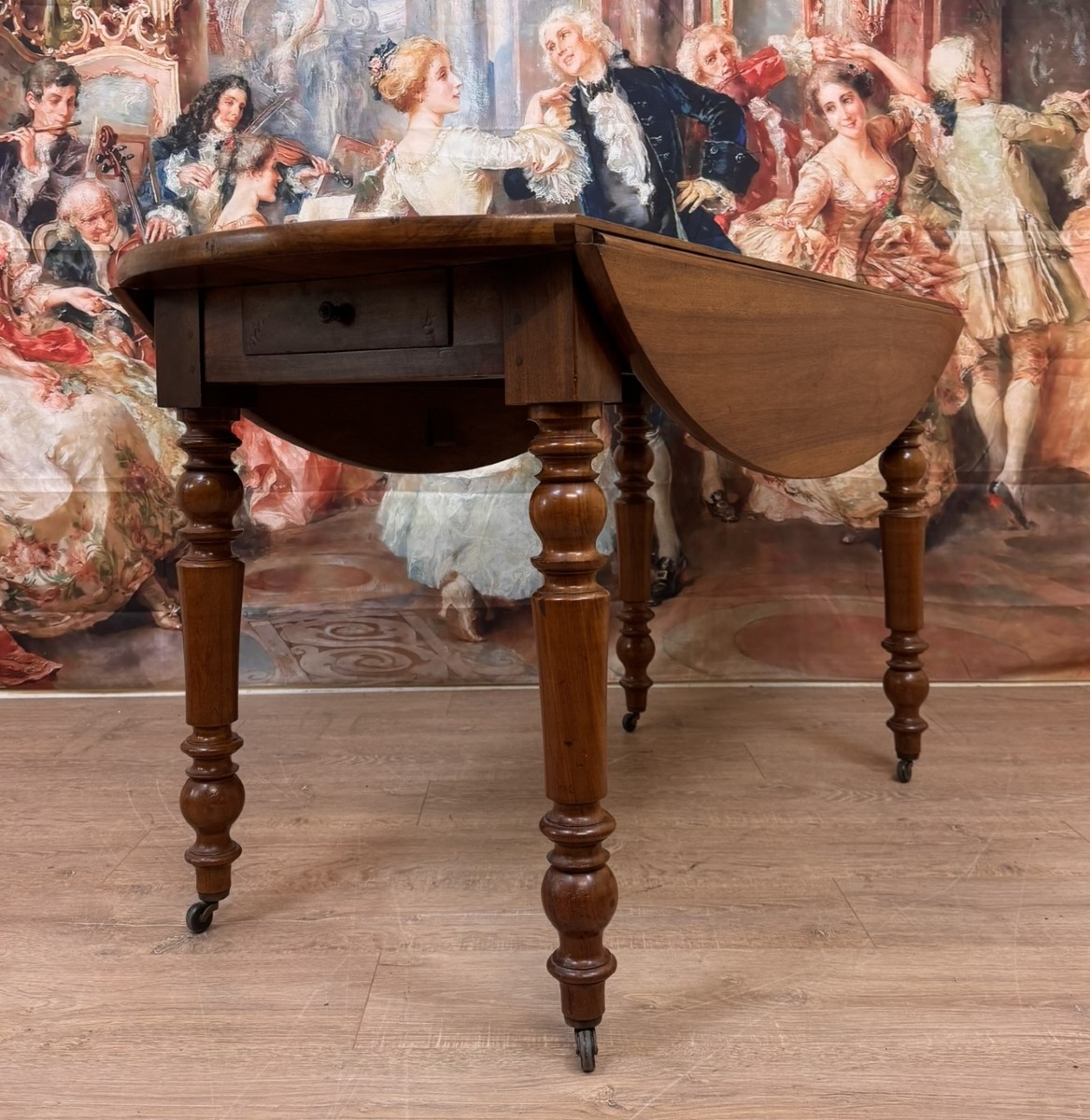 Table A Volets époque Louis Philippe En Noyer 