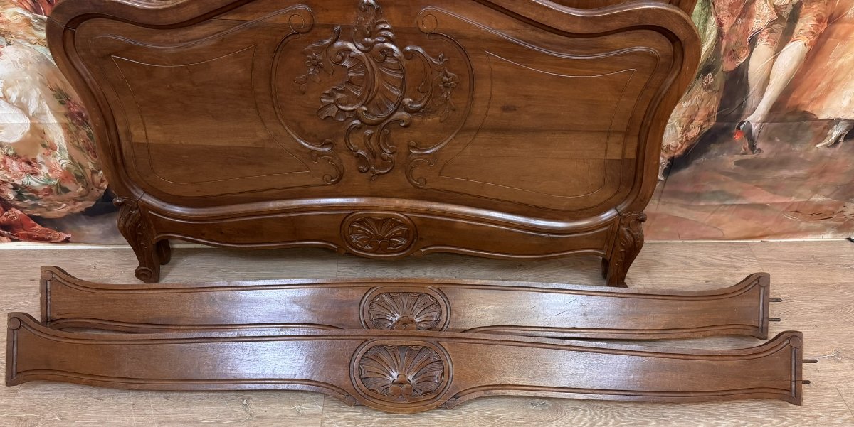 Louis XV Style Walnut Bed-photo-5