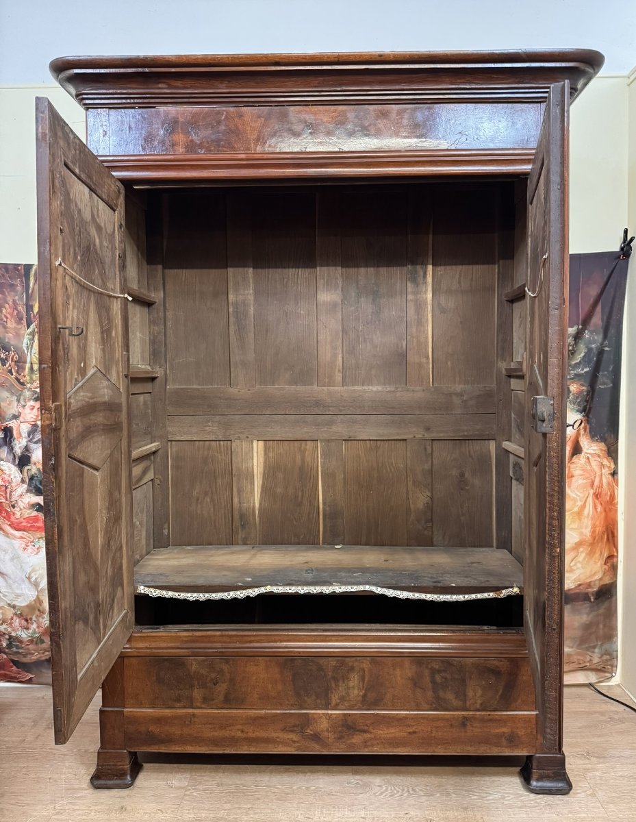 Burgundy Cabinet In Solid Walnut -photo-6
