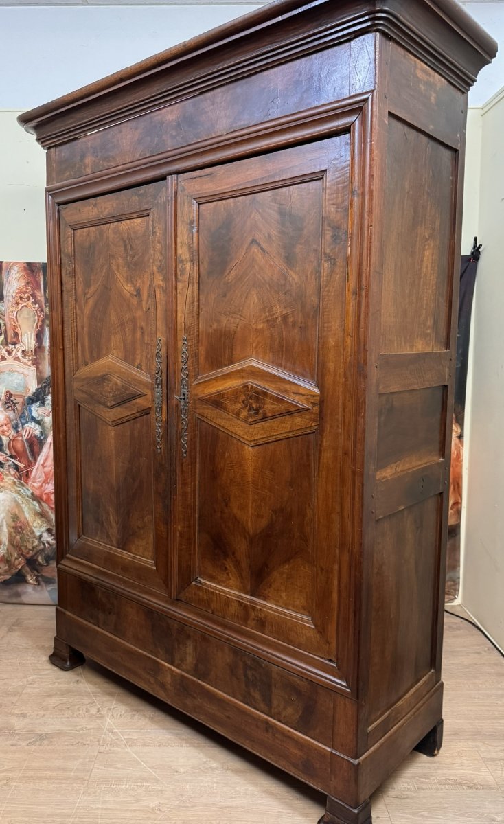 Burgundy Cabinet In Solid Walnut -photo-8