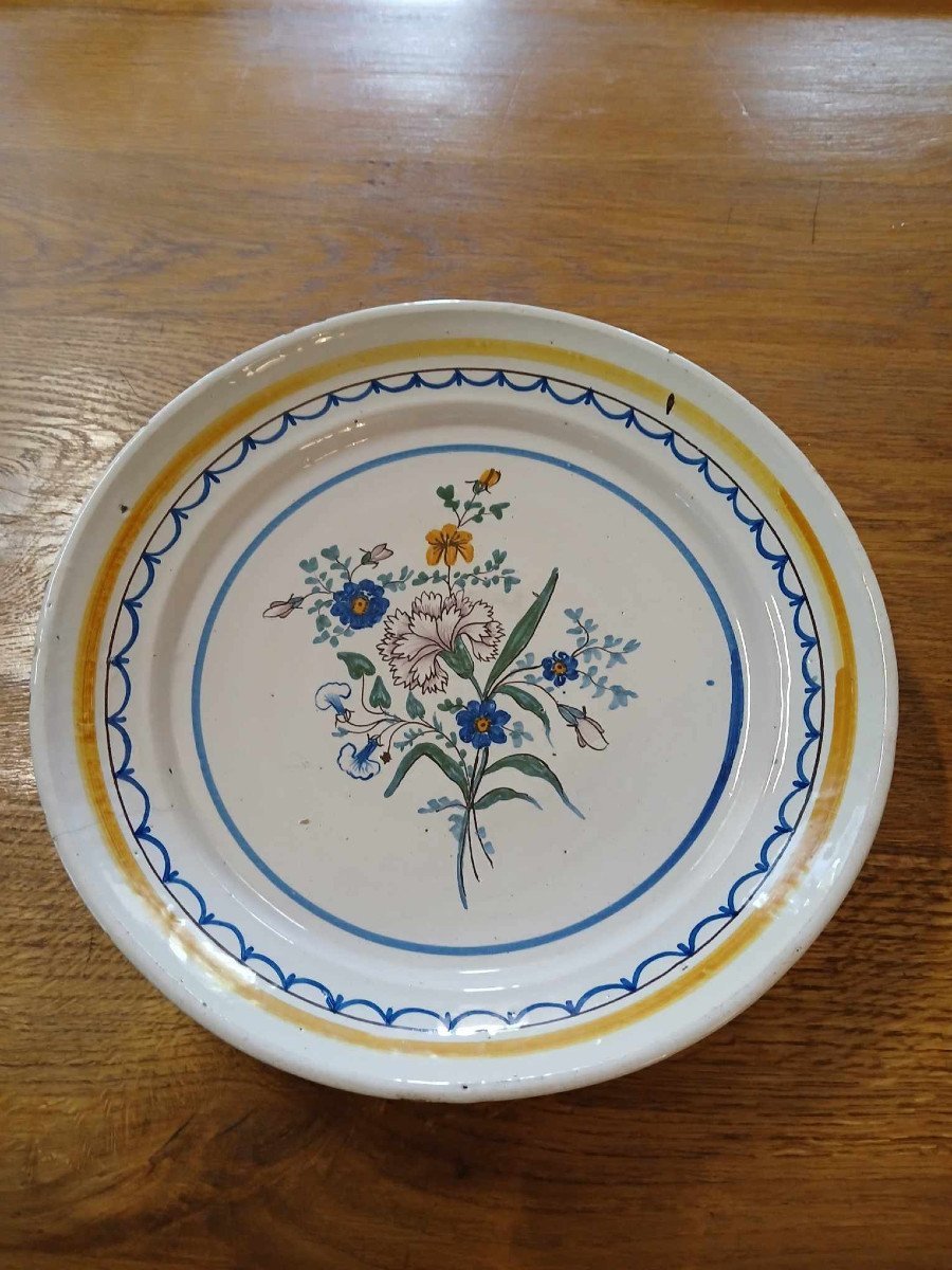 Deux très Grands Plats Creux A Décors De Fleurs en couleur-photo-4