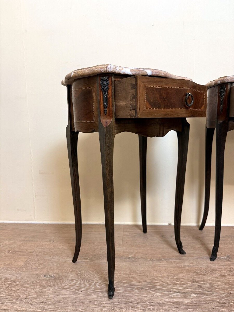 paire de tables d'apparat Louis XV galbées en marqueterie de bois précieux  -photo-5