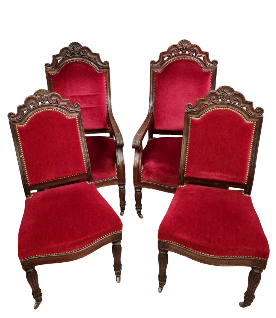 Restoration Period Living Room In Mahogany 