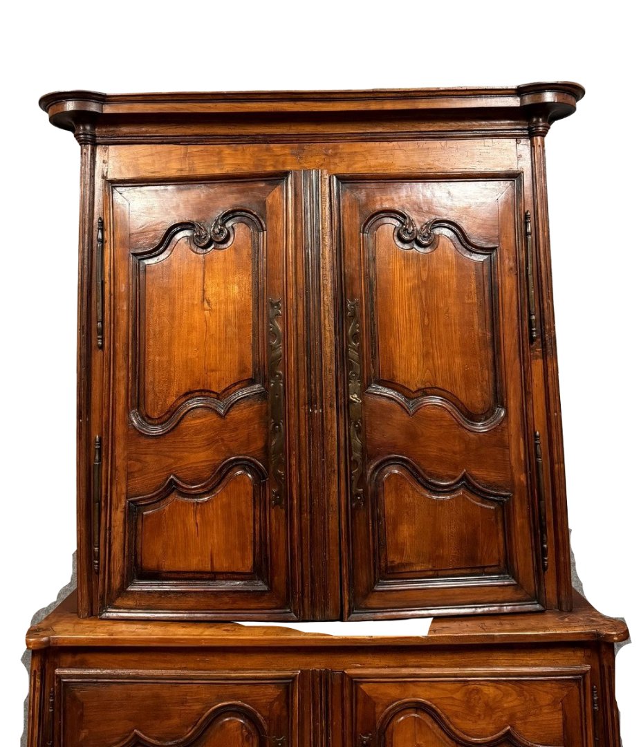 buffet deux corps style Louis XV en merisier et noyer -photo-1