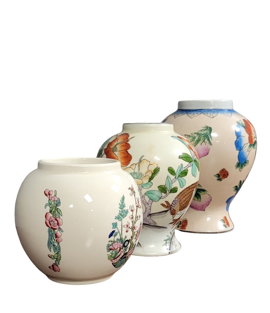 Three Chinese Porcelain Vases-photo-2