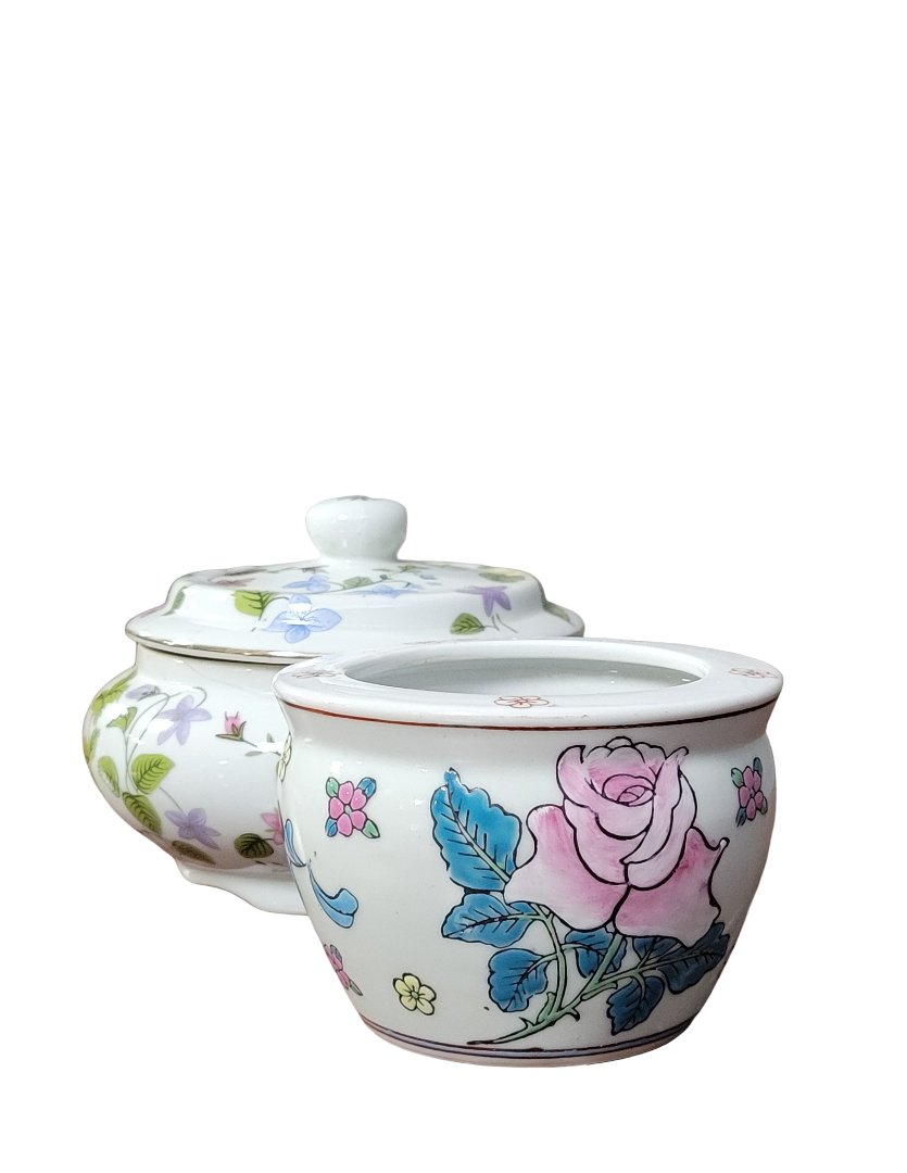 Two Shaped Pieces Of Chinese Porcelain-photo-1