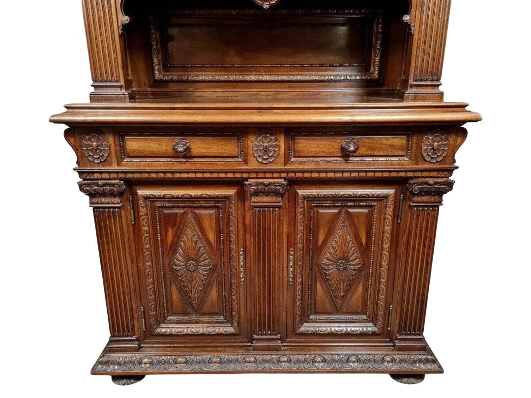 Buffet deux corps style renaissance en noyer massif -photo-2