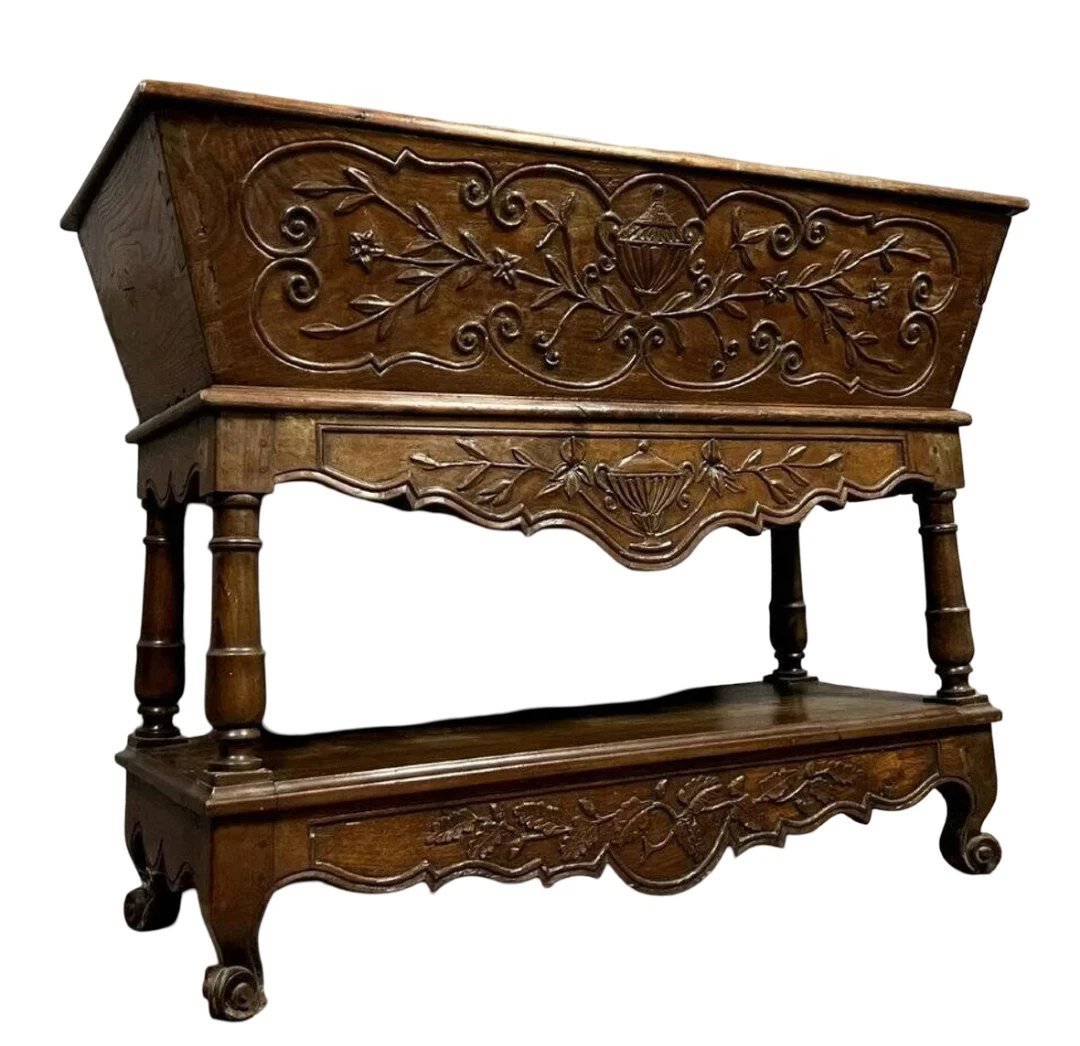 Maie pétrin provençale de style louis XV en noyer sculpté -photo-2