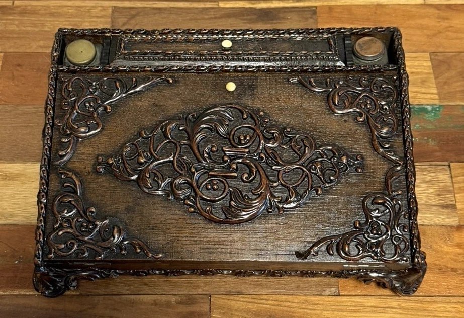 Ecritoire secrétaire de voyage en bois sculpté époque Napoléon III -photo-1