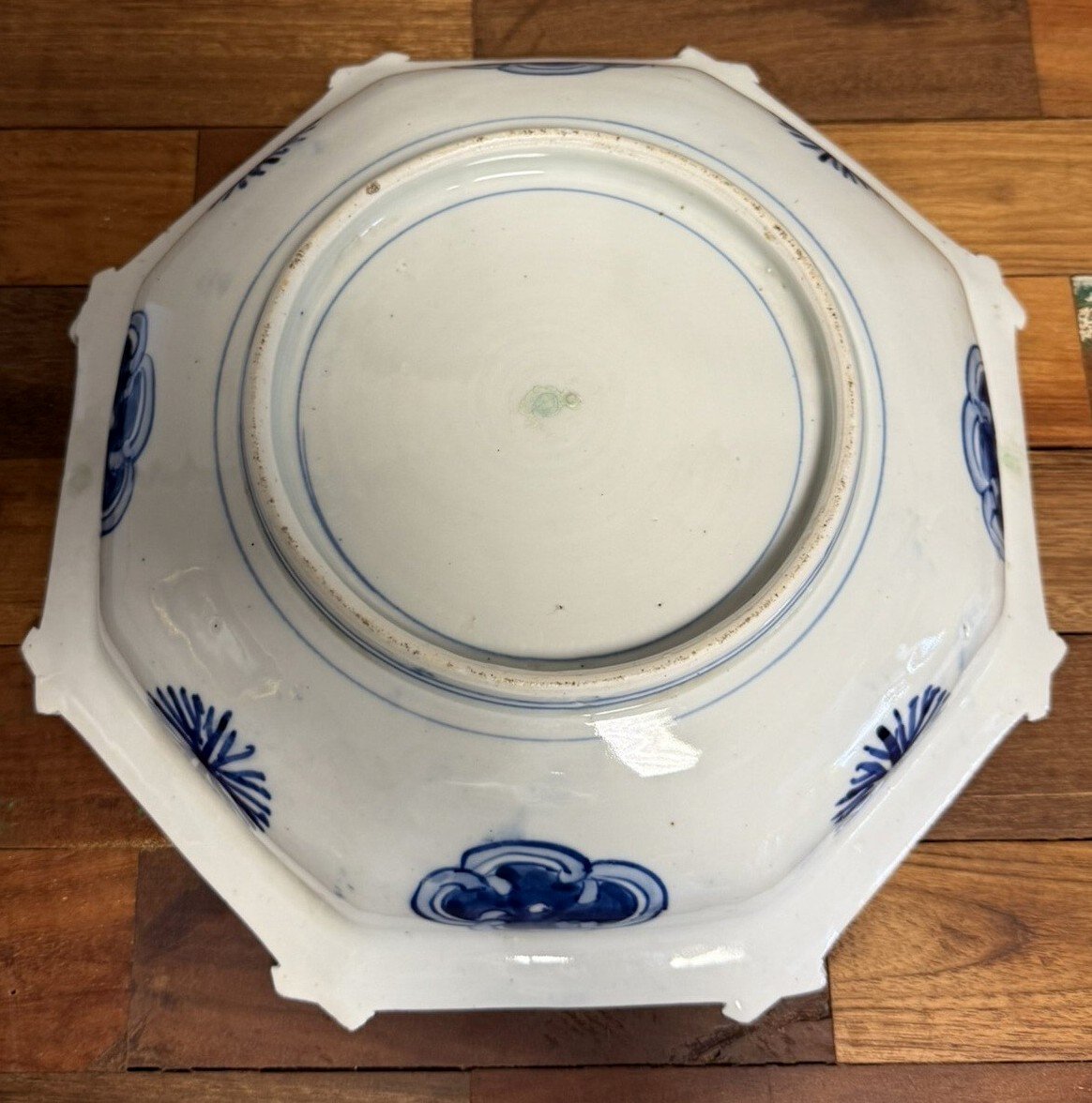 Japon, Imari, XIXe siècle : Coupe octogonale ou centre de table en porcelaine-photo-4