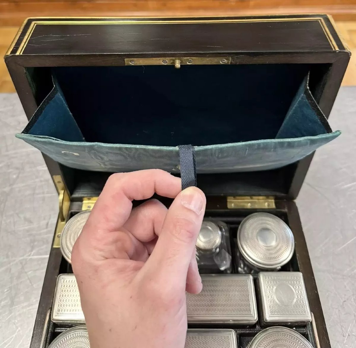 Tahan Paris : Rare coffret de voyage en marquéterie Boulle époque Napoléon III-photo-1