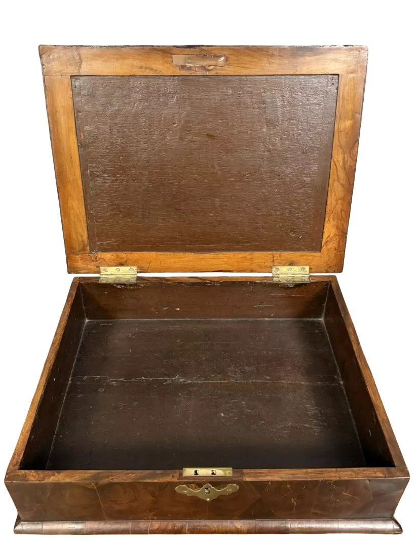 Angleterre XIXeme : Grand coffret en marquéterie de bois précieux vers 1880-photo-2