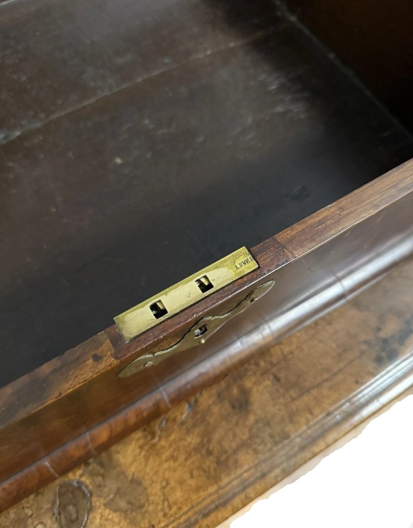 Angleterre XIXeme : Grand coffret en marquéterie de bois précieux vers 1880-photo-4