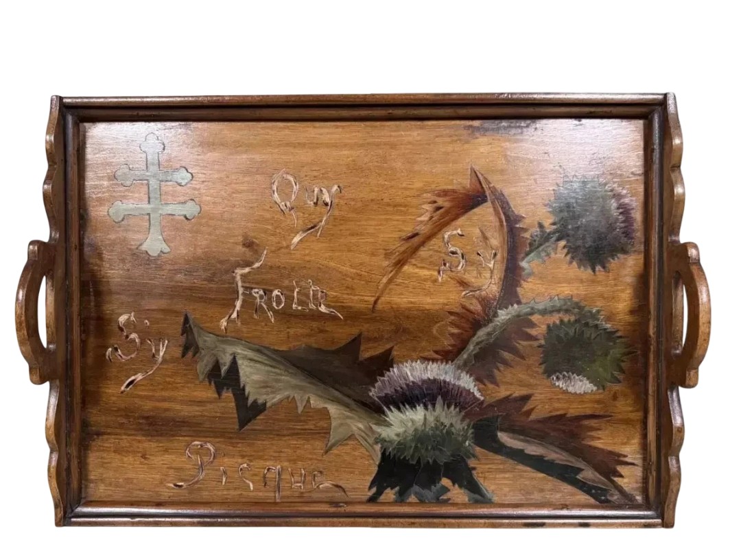 D'après Emile Gallé : Plateau rectangulaire en bois à décor marqueté de chardons