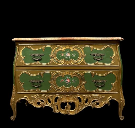Curved Venetian Louis XV Style Chest Of Drawers In Gilded Wood And Lacquered Wood