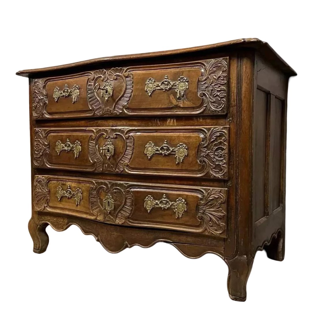 Importante commode Lyonnaise galbée époque Louis XV en noyer -photo-4