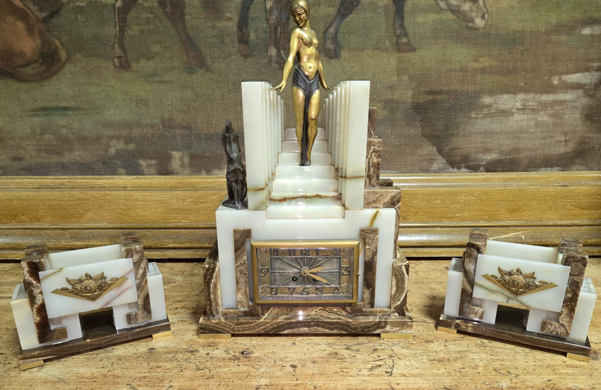 Pendule tryptique époque Art Déco attribuée a Pierre le Faguays
