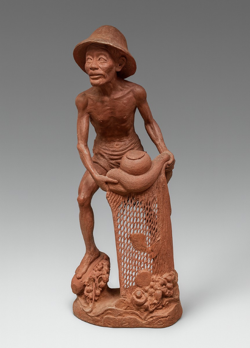 Asie vers 1900 / grande sculpture en bois figurant un pecheur