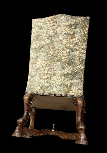 D'aprés Andréa Brustolon : Fauteuil Renaissance à haut dossier en noyer sculpté-photo-1